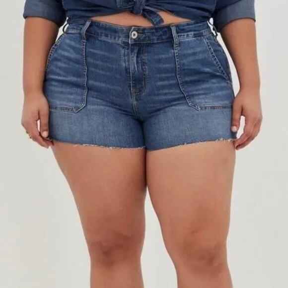 Torrid‎ boho High Rise Raw Hem Shorts medium wash plus size 20 - Picture 1 of 9